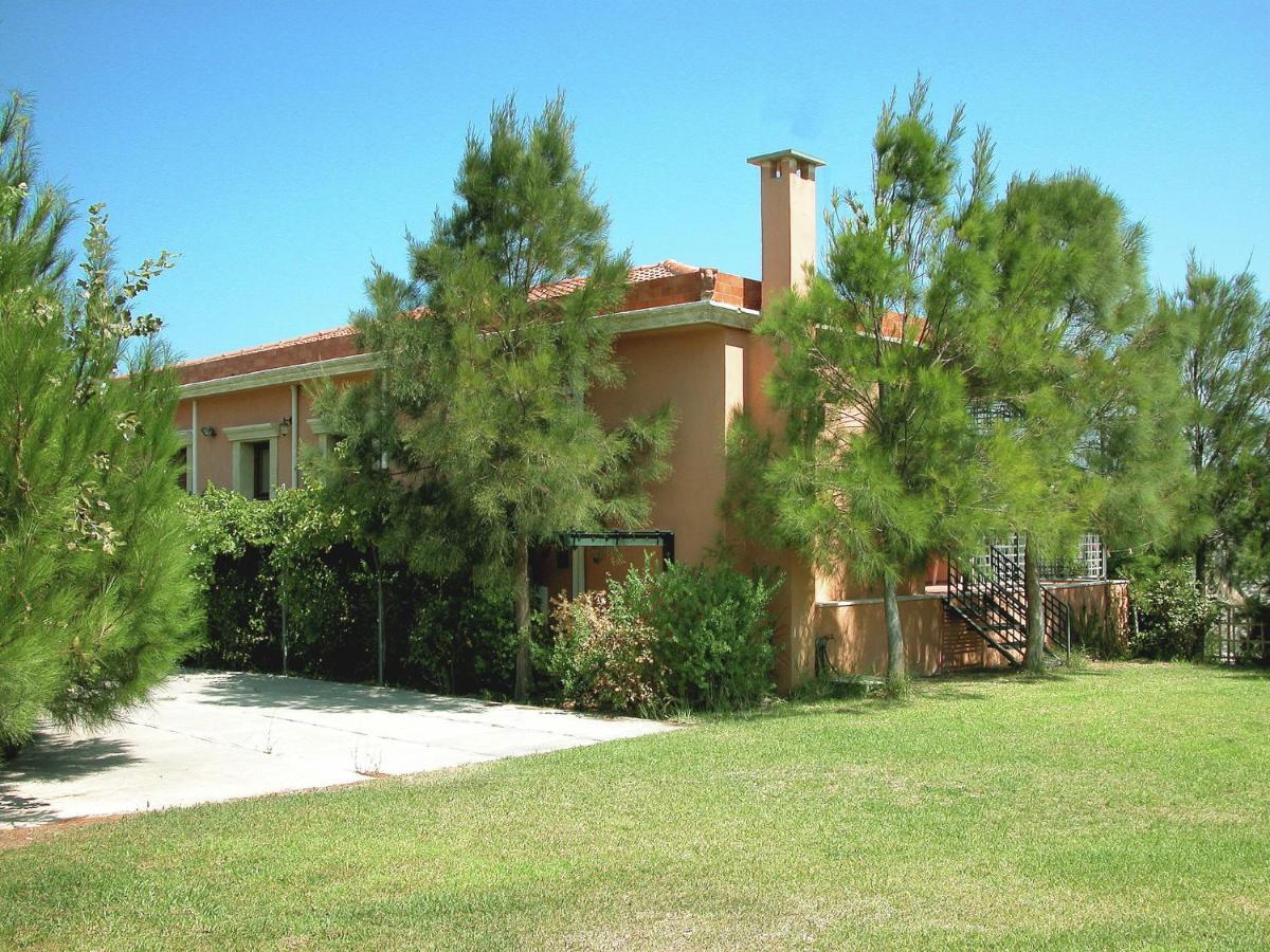 Sprawling Vlilla In Malades Villa Agios Sillas Kamer foto